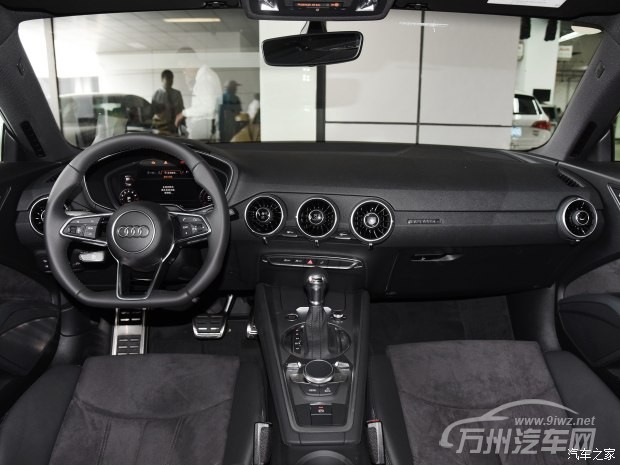 奥迪(进口) 奥迪TT 2015款 TT Coupe 45 TFSI quattro 基本型