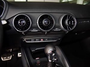 奥迪(进口) 奥迪TT 2015款 TT Coupe 45 TFSI quattro 基本型