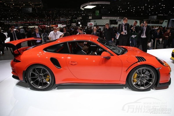 全新保时捷911 GT3 RS