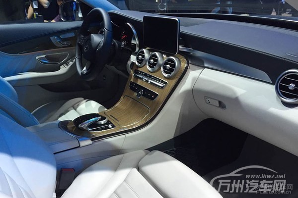 国产奔驰C300L