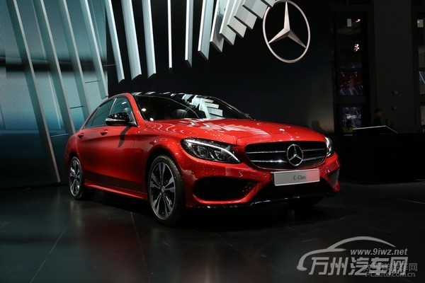 奔驰C200 4MATIC