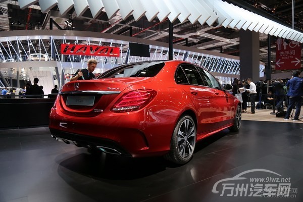 奔驰C200 4MATIC